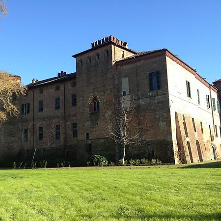 Giarole Castello Sannazzaro B&B מראה חיצוני תמונה