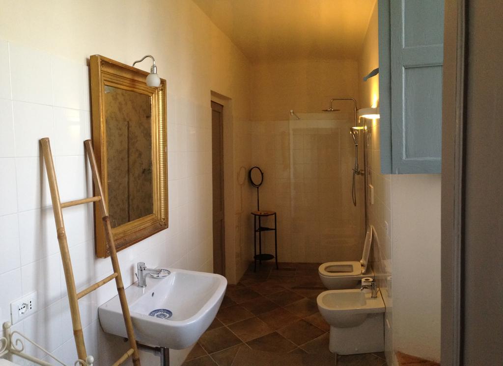 Giarole Castello Sannazzaro B&B מראה חיצוני תמונה