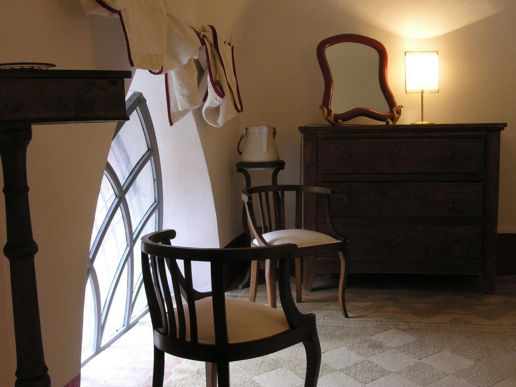 Giarole Castello Sannazzaro B&B מראה חיצוני תמונה