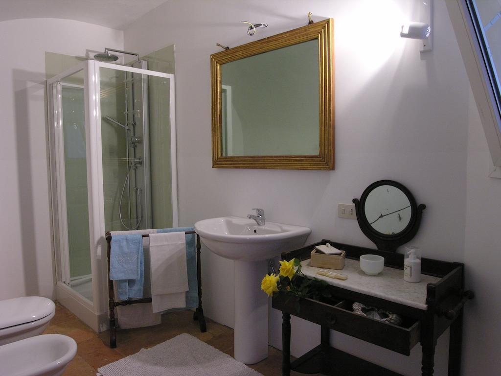 Giarole Castello Sannazzaro B&B חדר תמונה
