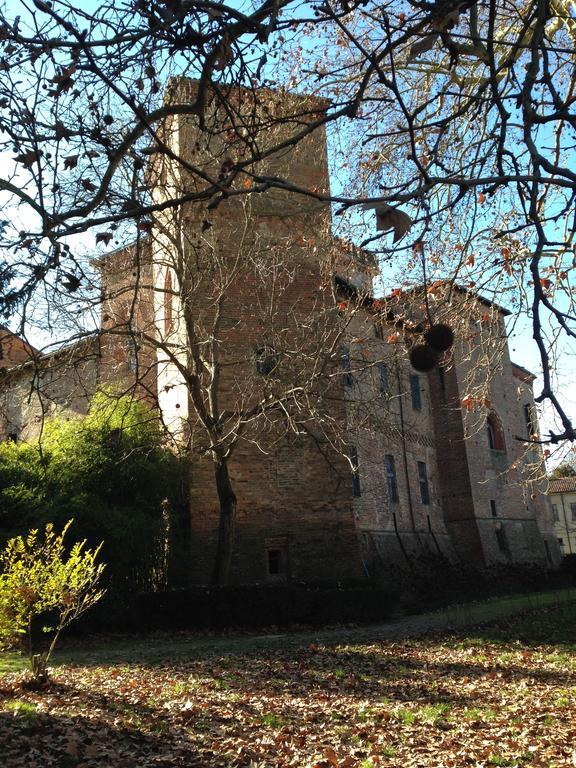 Giarole Castello Sannazzaro B&B מראה חיצוני תמונה